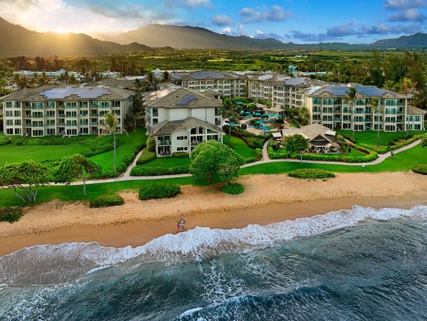 Kapaa Two Bedrooms Beachfront Condo