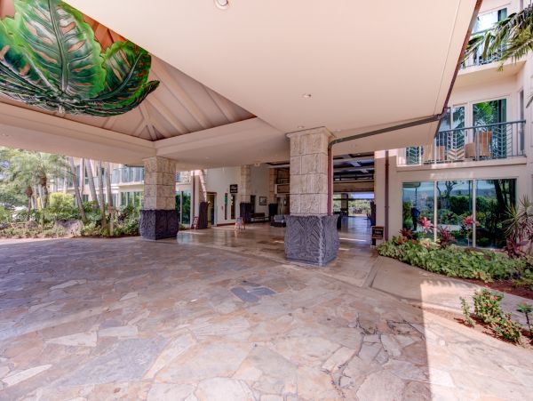 Kapaa Two Bedrooms Beachfront Condo