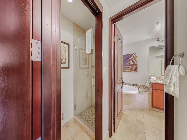 Top Floor Tranquility Luxury Condo Kauai