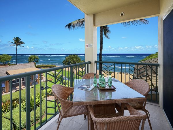 Kapaa Condo Oceanfront with 2 Bedroom