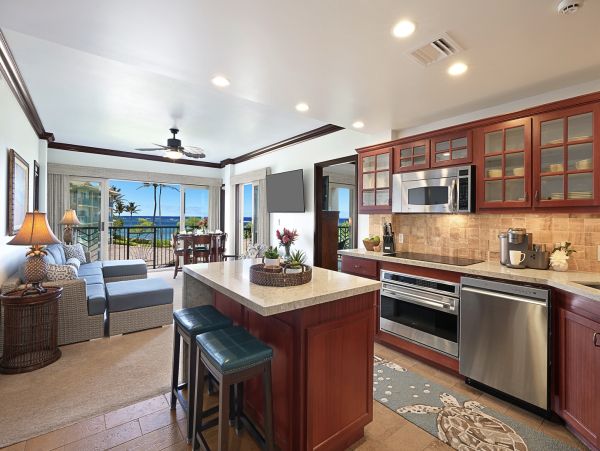 Kapaa Condo Oceanfront with 2 Bedroom