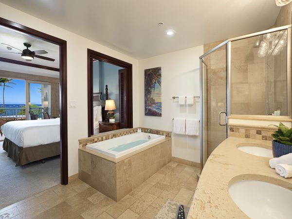Kapaa Condo Oceanfront with 2 Bedroom