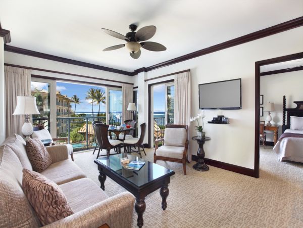 Oceanfront Luxury Corner Suite with Stunning Views in Kauai