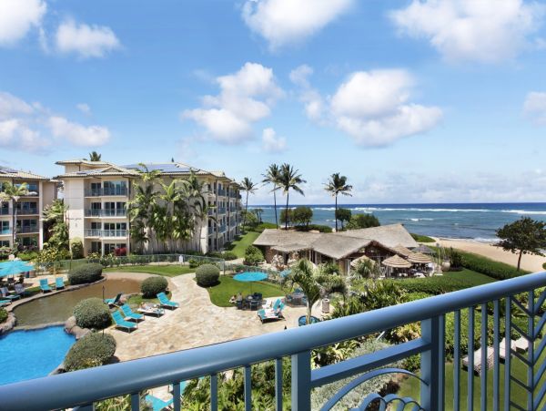 Oceanfront Luxury Corner Suite with Stunning Views in Kauai