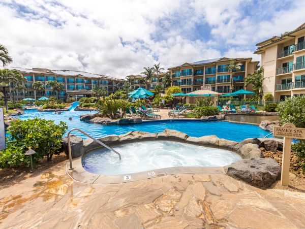 Oceanfront Luxury Corner Suite with Stunning Views in Kauai