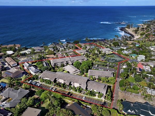 Close to the Beach Two Bedroom Vacation Rental in Koloa