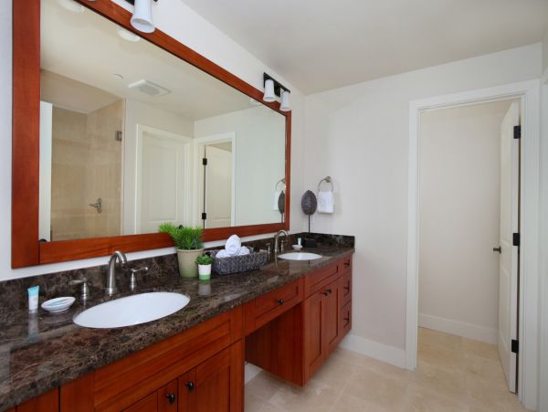 Poipu Luxury Vacation Rental - Kauai South Shore 3 Bedroom Condo Near Beach & Golf