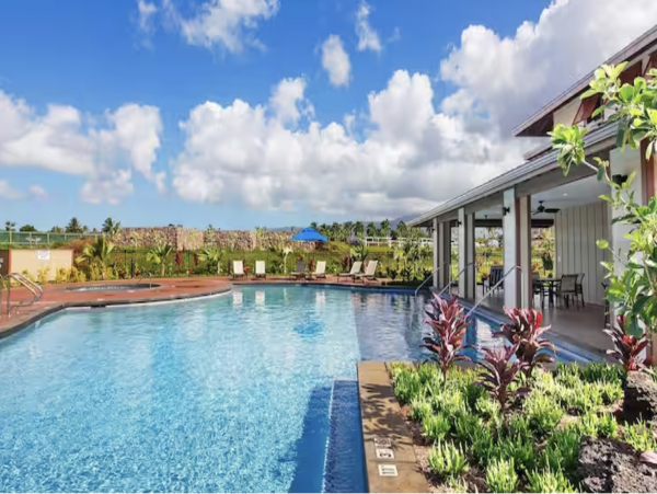 Kauai Luxury Plantation Style Less than Mile to Beach
