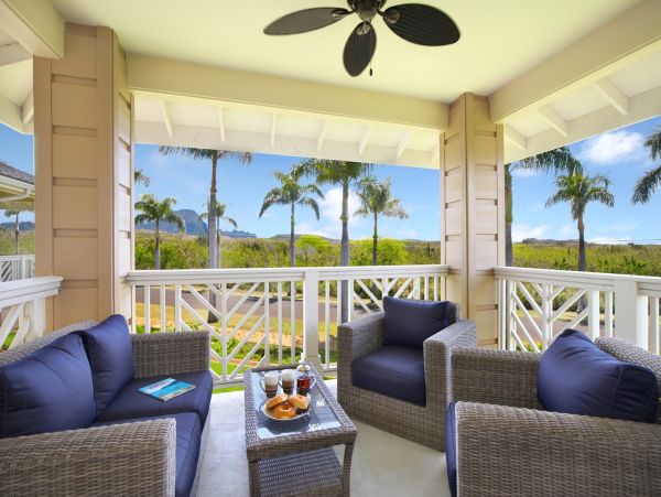 Kauai Luxury Plantation Style Less than Mile to Beach