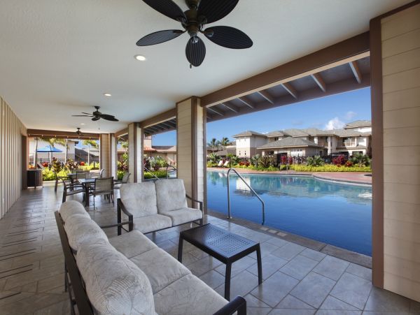 Kauai Luxury Plantation Style Less than Mile to Beach