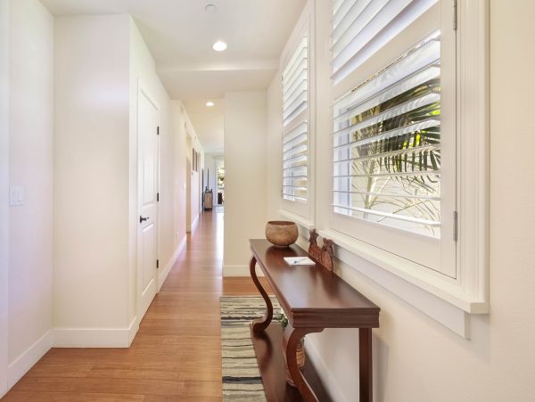 Kauai Luxury Plantation Style Less than Mile to Beach