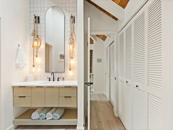 Bright and Spacious Townhome