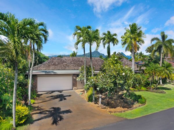Hidden Gem Three Bedroom Vacation Rental in Poipu