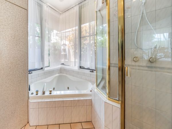 Hidden Gem Three Bedroom Vacation Rental in Poipu