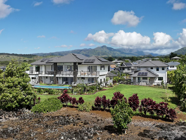 Luxury Five Bedroom Home with Pool & Great Location