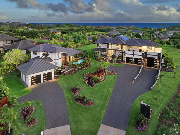 Luxury Five Bedroom Home with Pool & Great Location