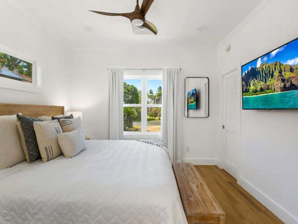 Poipu Beautifully Remodeled Three Bedroom Vacation Home