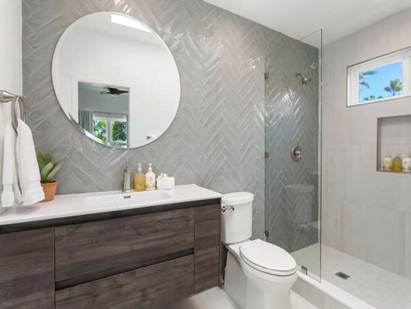 Poipu Beautifully Remodeled Three Bedroom Vacation Home