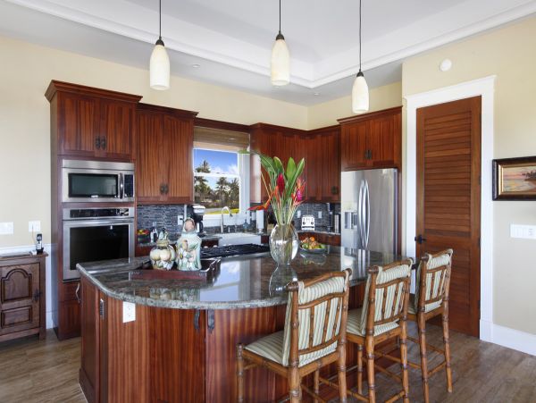 Hilltop Retreat with Breathtaking Views and Sunset Vistas in Poipu Walk to Beach