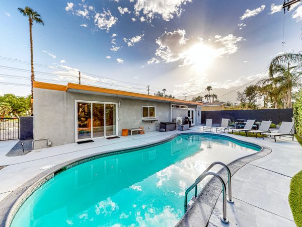 Palm Springs Home 1061430