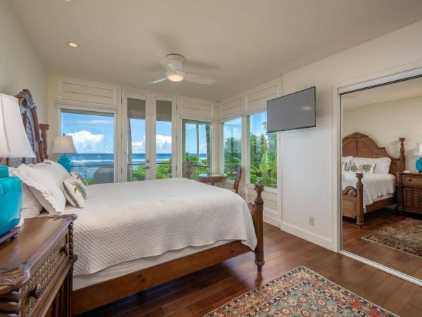 Spacious Kauai Beachfront 4 Bedroom Vacation Rental Ocean Views