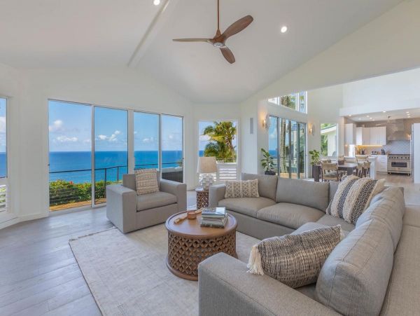 Luxury Vacation Rental with 4 Bedrooms in Princeville