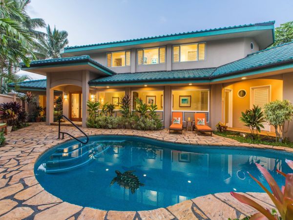 Luxury Vacation Rental with 4 Bedrooms in Princeville