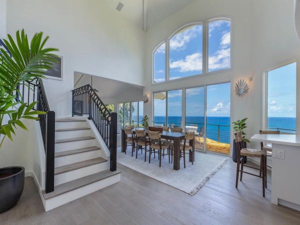 Luxury Vacation Rental with 4 Bedrooms in Princeville