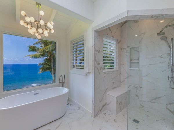 Luxury Vacation Rental with 4 Bedrooms in Princeville