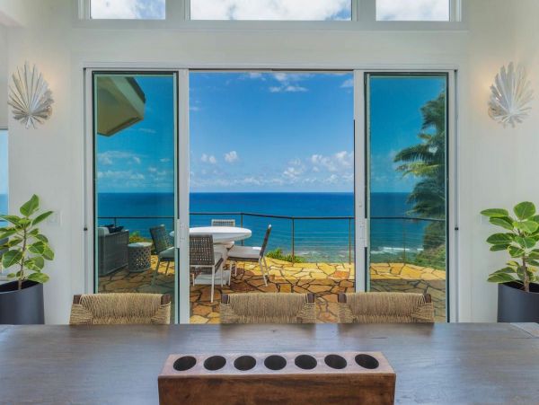 Luxury Vacation Rental with 4 Bedrooms in Princeville