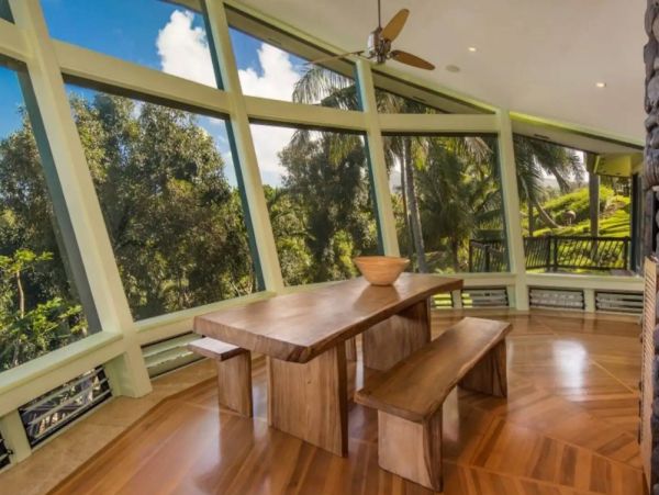 Oceanfront Three Bedroom Kilauea Vacation Rental