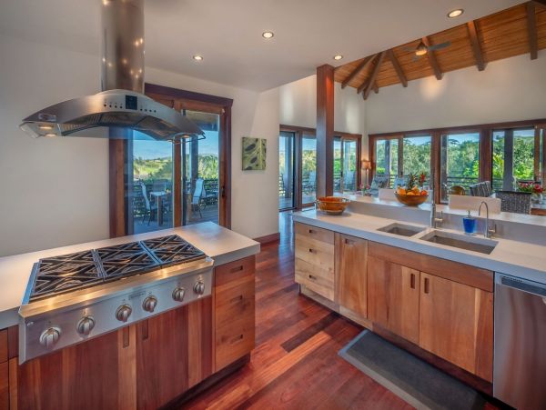 Kilauea 6 Bedroom Vacation Rental Breathtaking Ocean Views