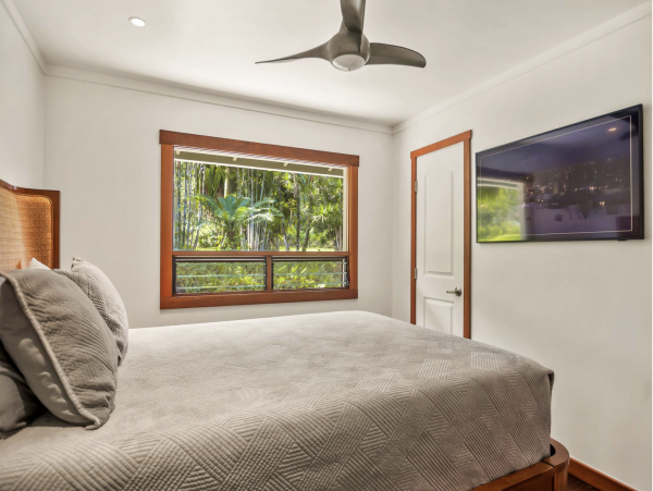 Kauai Luxury Six Bedroom Vacation Pool Home