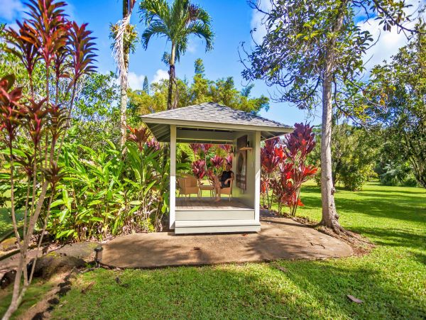 Luxurious Kauai Retreat - Six Bedroom Vacation Pool Home