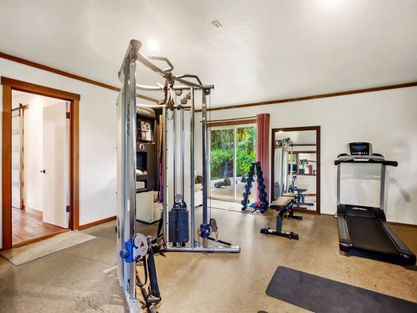 Luxurious Kauai Retreat - Six Bedroom Vacation Pool Home