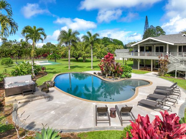 Luxurious Kauai Retreat - Six Bedroom Vacation Pool Home
