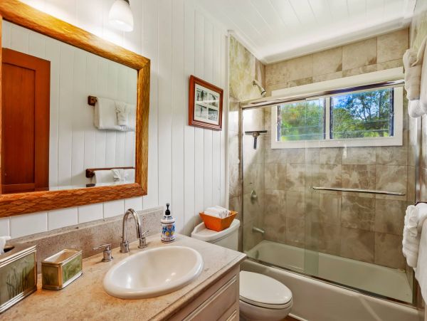 Luxurious Kauai Retreat - Six Bedroom Vacation Pool Home