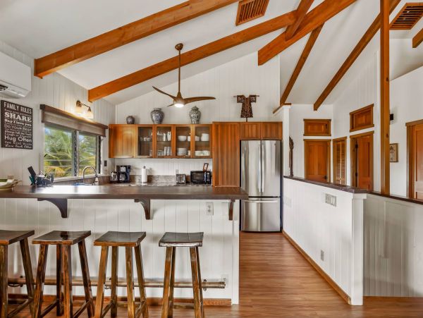 Luxurious Kauai Retreat - Six Bedroom Vacation Pool Home
