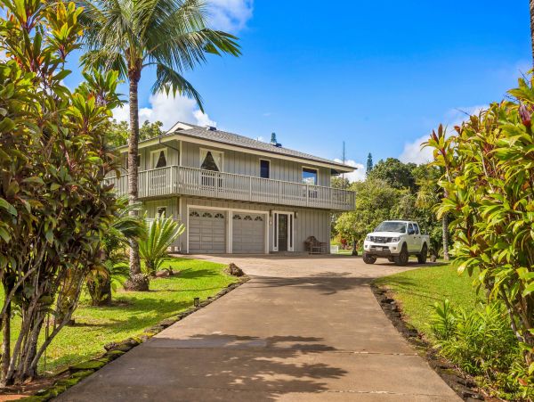 Luxurious Kauai Retreat - Six Bedroom Vacation Pool Home
