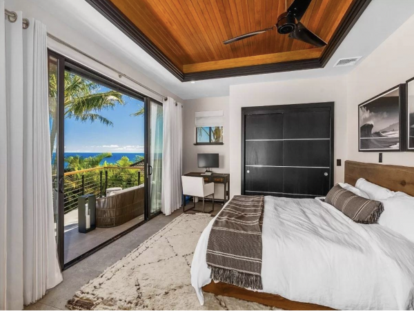 Magnificent Interior, Pool & Views of the Pacific Ocean