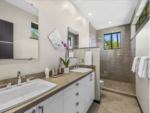 Magnificent Interior, Pool & Views of the Pacific Ocean