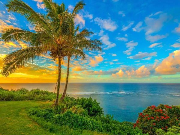 Tranquil Island Retreat with Scenic Mountain and Golf Course Views