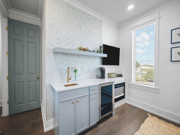 Eight Bedroom Gulf Front Vacation Rental in Panama City Beach