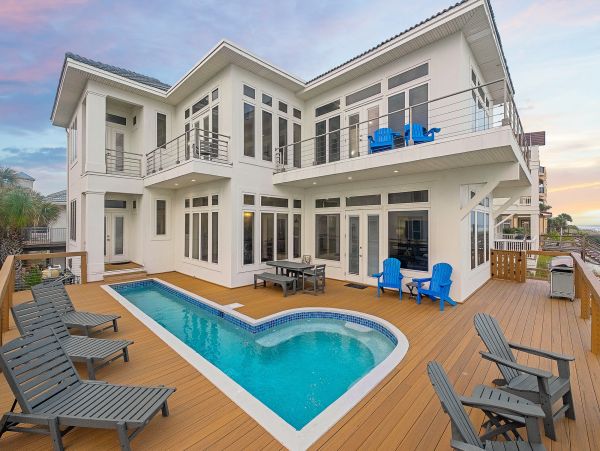 Beach Front Vacation Home Seven Bedroom