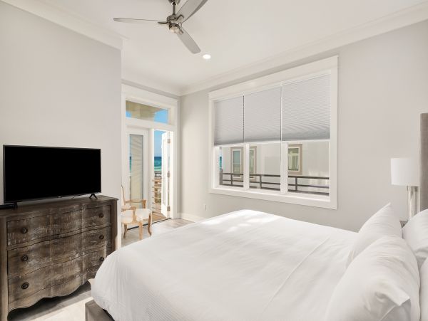 Beach Front Vacation Home Seven Bedroom