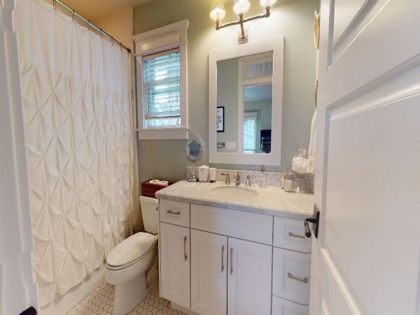 Coronado Vacation Home Four Bedroom Walk to Beach