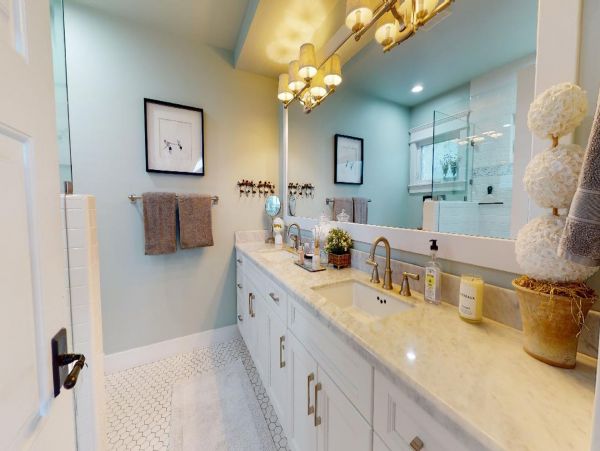 Coronado Vacation Home Four Bedroom Walk to Beach