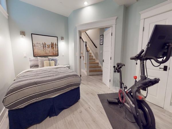 Coronado Vacation Home Four Bedroom Walk to Beach
