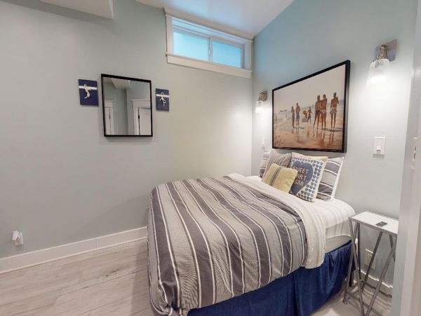 Coronado Vacation Home Four Bedroom Walk to Beach