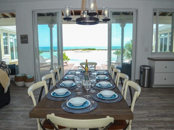 Beautiful Beach House on Little Exuma with Private Beach